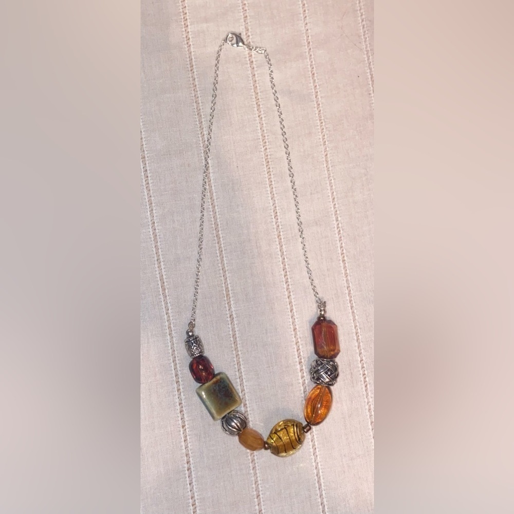 Women’s silver chain large earthy stones beads with silver beads - Picture 4 of 12